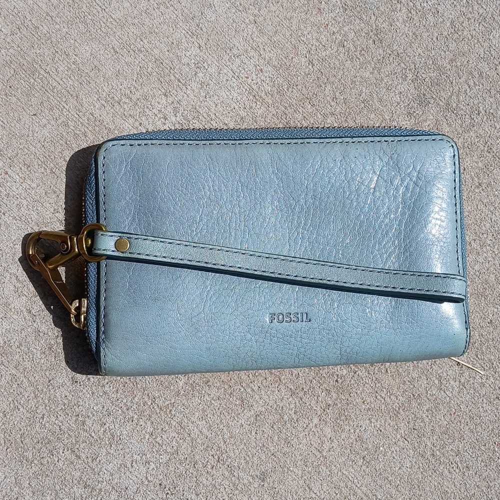 Fossil Wristlet Rare Blue Green Color  Leather Perfect
